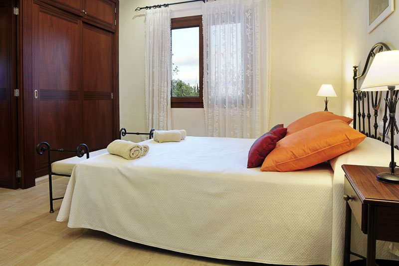 Schlafzimmer der exklusiven Finca Mallorca Südosten PM 6086