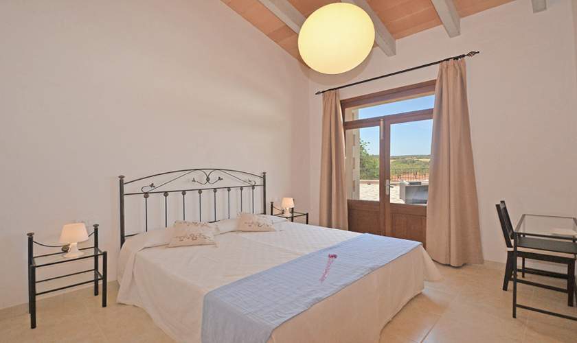 Schlafzimmer Ferienhaus Mallorca 10 Personen PM 6140