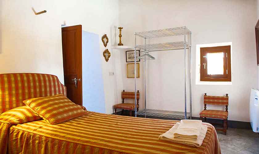 Schlafzimmer Ferienhaus Mallorca 9 Personen PM 6595