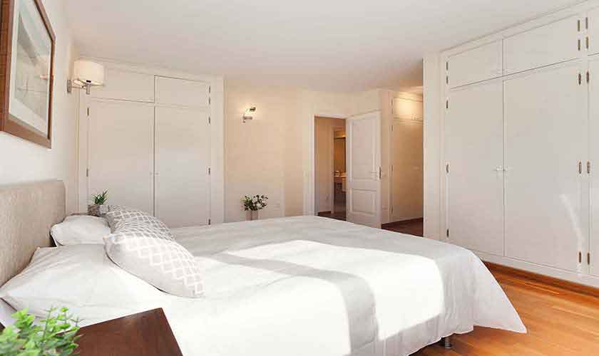 Schlafzimmer Ferienvilla Mallorca 6 Personen PM 140