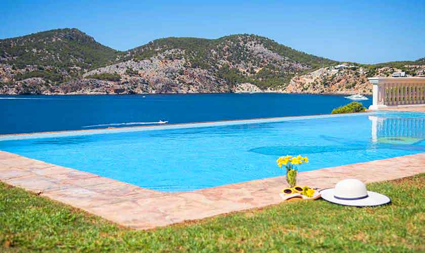 Meerblick und Pool Ferienhaus Mallorca PM 150