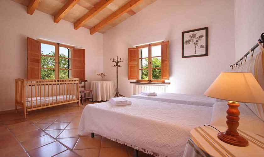 Schlafzimmer Finca Mallorca 6 Personen PM 3405