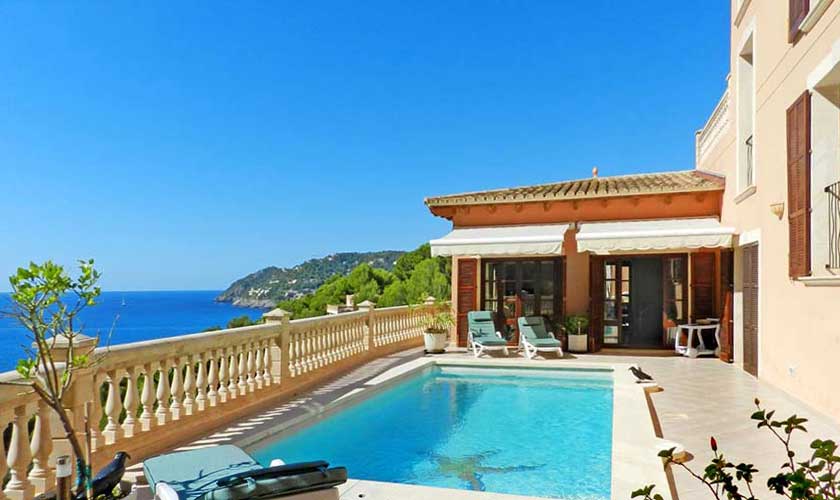 Pool und Terrasse Ferienhaus Mallorca PM 5015