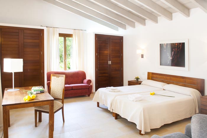 Schlafzimmer Finca Mallorca mit Pool PM 6579 für 10 Personen