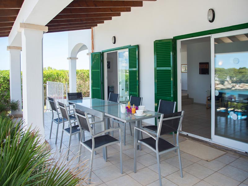 Terrasse mit Essplatz Ferienhaus am Meer Mallorca Südosten PM 6581